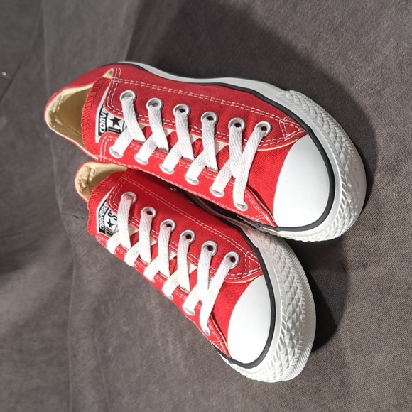Converse Shoes - Converse Chuck Taylor All Star Ox Low Classic Red Lace Up Sneakers VG- US 7